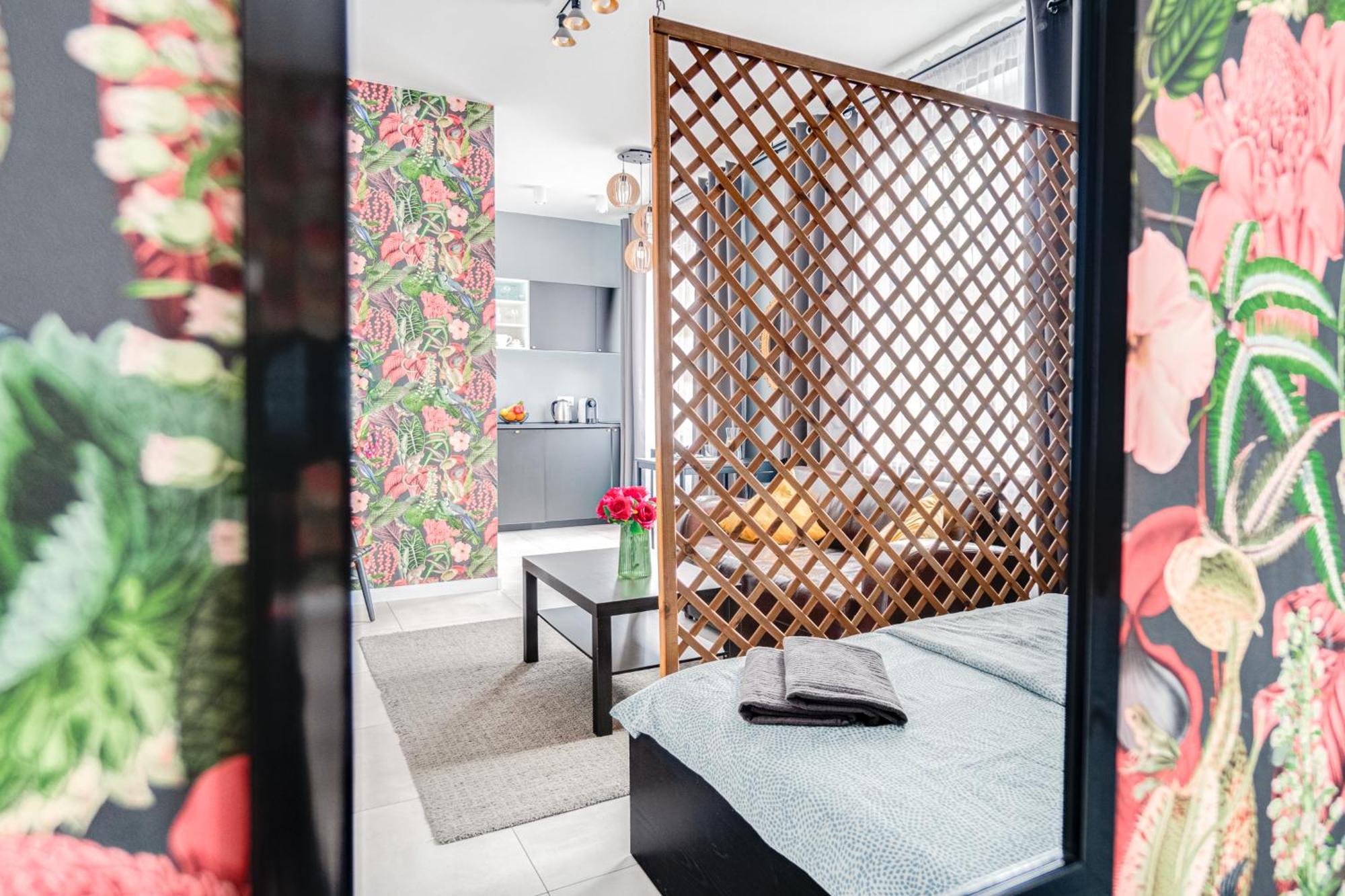 Monkey Apartment ~ 700M Main Square ~ Self Check-In 24H Вроцлав Екстериор снимка